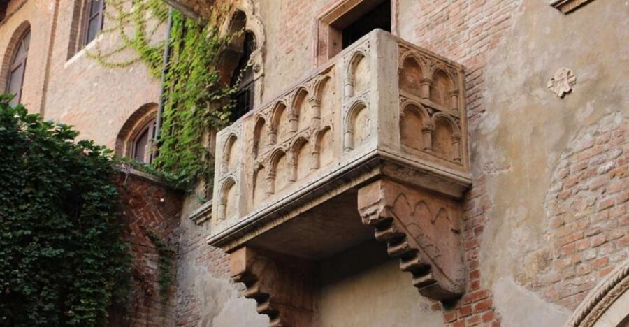 From Venice: Private Tour of Verona - Getting into Verona center with your private guide