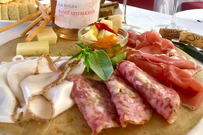 From Verona: Prosecco & Classic method sparkling wine tour, with light lunch - Stop 2: Charmat-method Prosecco plus lunch with regional flavors