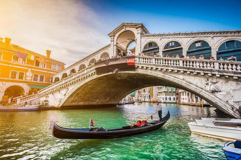 From Verona: Venice full-day guided trip - The 1.5-hour Venice walking tour: St. Mark’s, Basilica, Bell Tower, Rialto, and the Bridge of Sighs