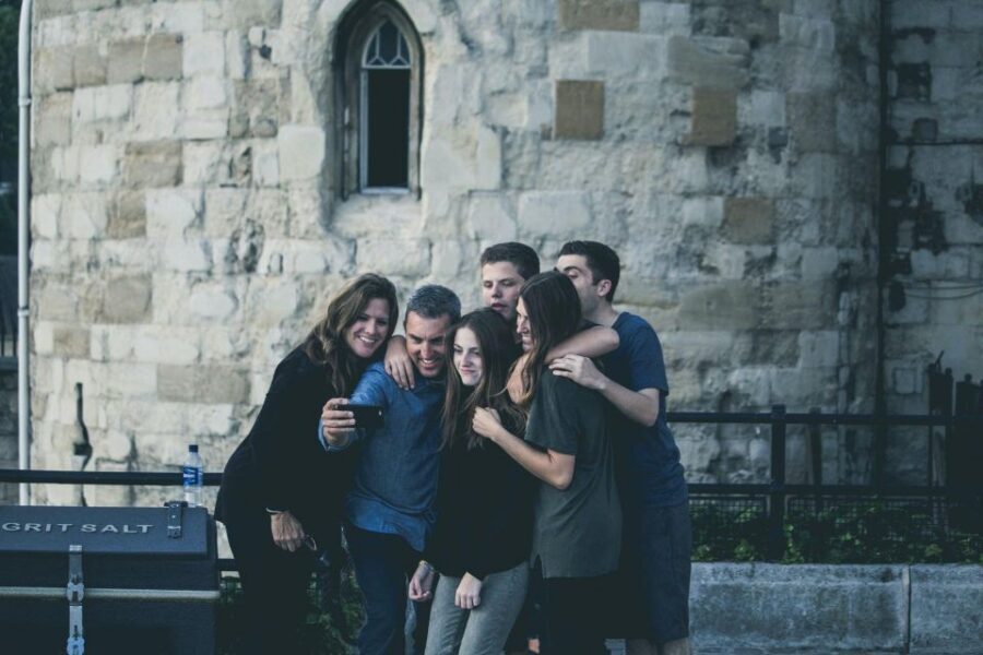 Incredible Verona – Family Walking Tour - Via Mazzini: a romantic stroll through everyday Verona