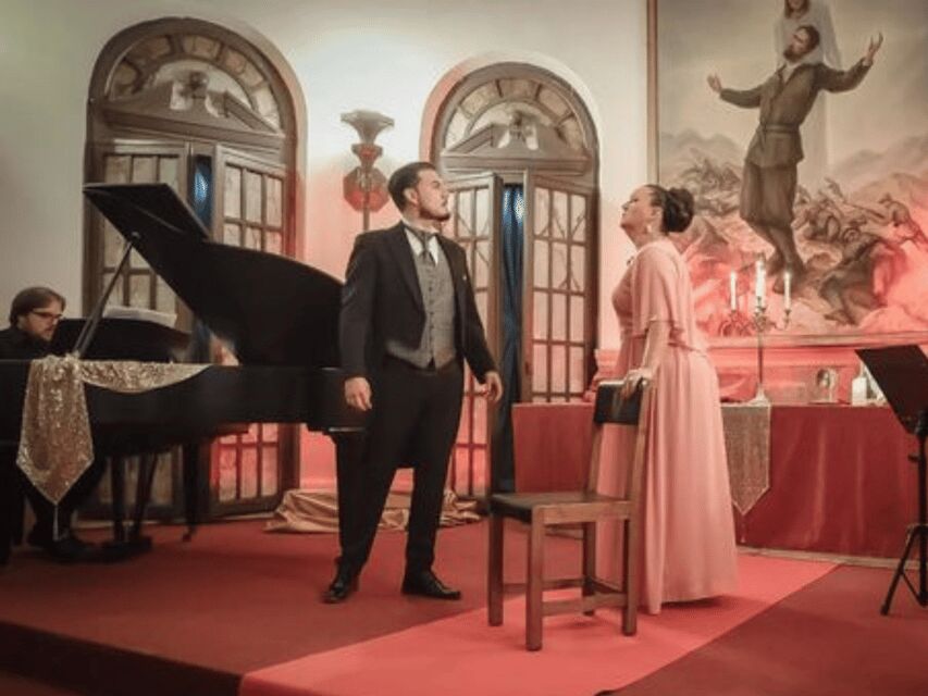 Opera Concert in Verona Palace with Prosecco - The Atrium Meet-and-Photo Moment (Yes, It’s Worth Waiting For)