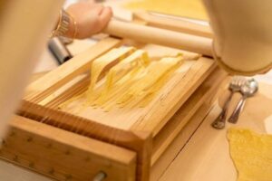 Prosecco and Pasta Making Class at Local's Home in Verona - The Flow of the Evening: Welcome Drinks to Your Final Plate