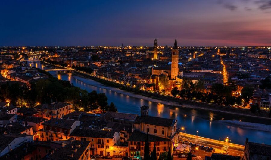 Verona: 3-Hour Guided Walking Tour - Start at Arco dei Gavi and get Verona’s timeline fast