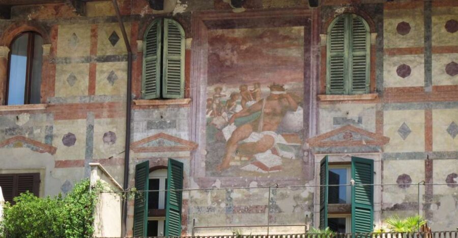 Verona: 3-Hour Guided Walking Tour - Gates to piazzas: where Verona’s daily life shows up