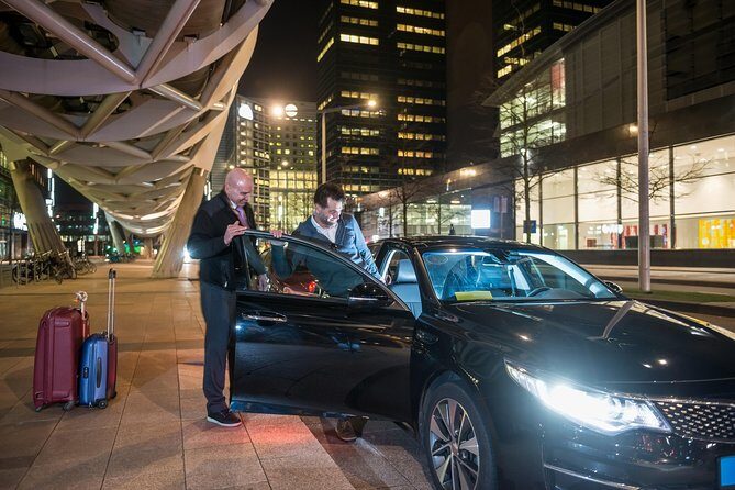 Verona Airport (VRN) Arrival Transfer (Airport to Verona Hotels or Address) - Door-to-Door Verona: Direct Ride to Your Exact Address