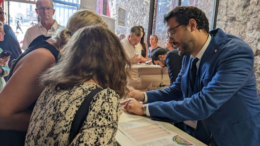Verona: Arena di Verona Opera Ticket - Picking your date in 2025: Aida, Carmen, and the 9:00–9:30 start times