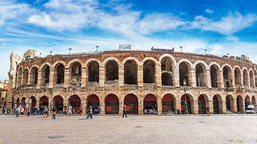 Verona Audioguide - TravelMate app for your smartphone - How the Verona audioguide works (no meeting point, start anywhere)