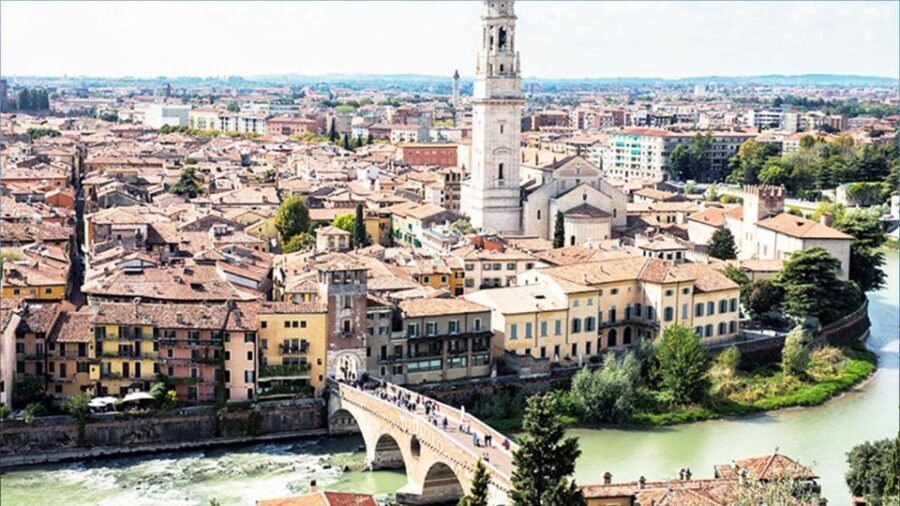 Verona Audioguide - TravelMate app for your smartphone - Castelvecchio: the stop that rewards time on foot
