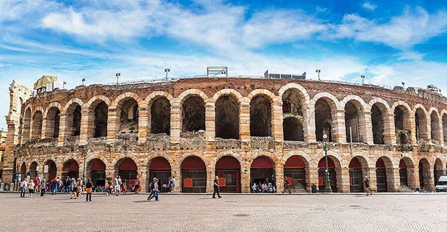 Verona Audioguide - TravelMate app for your smartphone - Old Town and Oltre Adige: two ways of seeing the city
