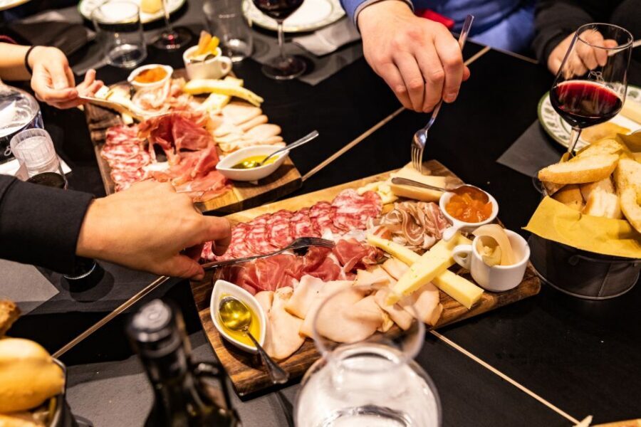 Verona: City Highlights & Street Food Walking Tour - Salumeria Gironda Wine Tasting and the Etsch Riverside Picnic