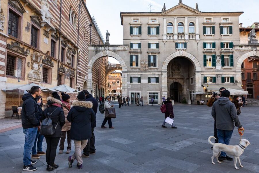 Verona: City Highlights & Street Food Walking Tour - Ponte Pietra, Bishop Quarter, Castelvecchio, and Ponte degli Scaligeri