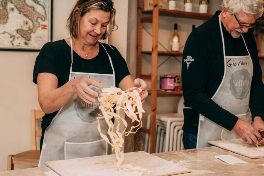 Verona: Hands-on Fresh Pasta and Tiramisù Cooking Class - Where You Meet and How the 3.5 Hours Work