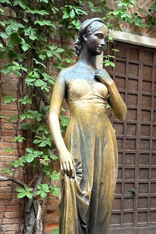 Verona: Juliet’s House Fast-Track Entry Ticket & Audio Guide - Ticket pickup at Verona Luggage Room (Via Stella, 16)