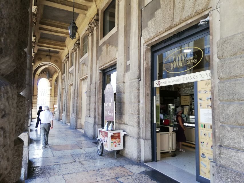 Verona: Night Walking Tour - Panoramic corners: the tour’s middle stretch that keeps you alert