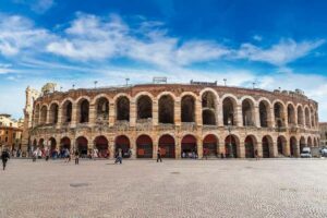 Verona: Small Group Guided Walking Tour with Arena Tickets - Meeting at Piazza Bra and setting yourself up for the rest of the day