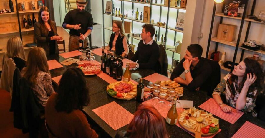 Verona: White Wine Tasting - Where the tasting starts: La Botteghetta on Via Leoncino